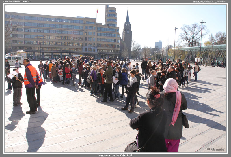 110321_003_Tambours2011_40D50087