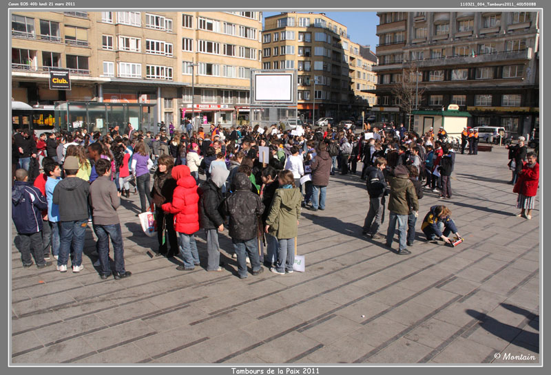 110321_004_Tambours2011_40D50088