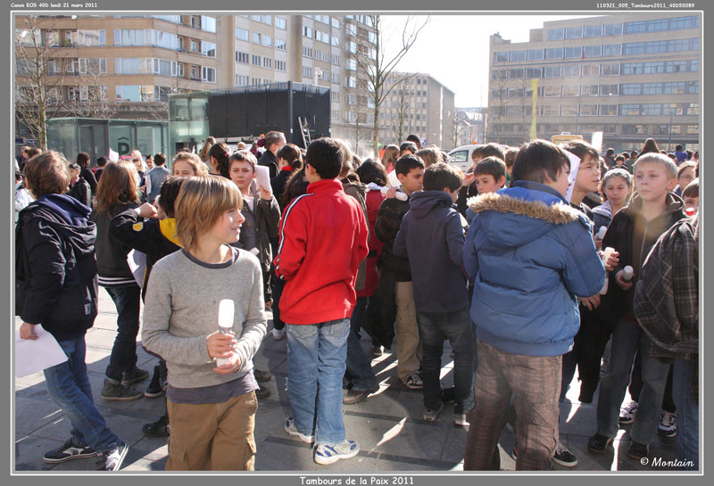 110321_005_Tambours2011_40D50089