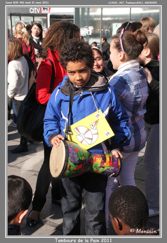 110321_007_Tambours2011_40D50091