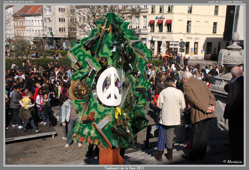 110321_097_Tambours2011_40D50144