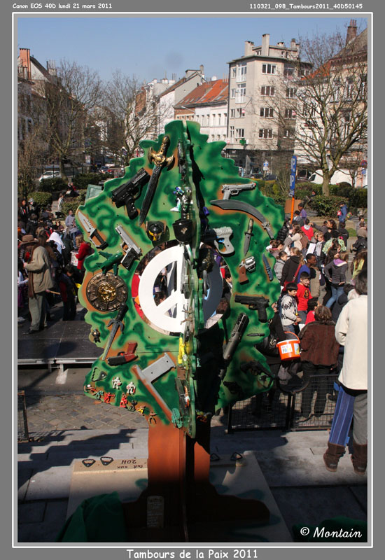110321_098_Tambours2011_40D50145