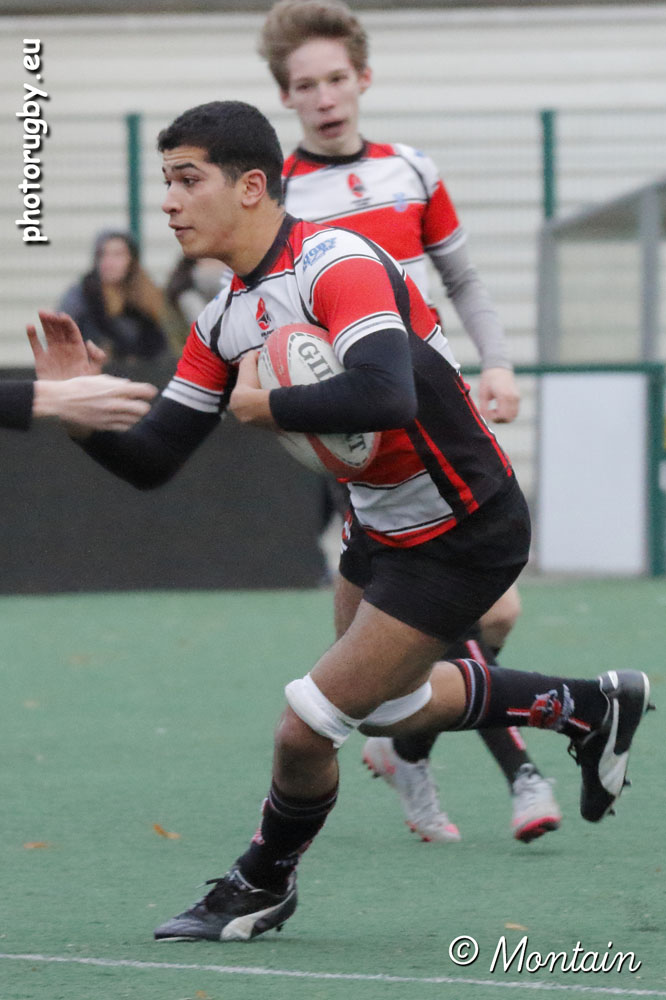 170128U18_074_7D113782
